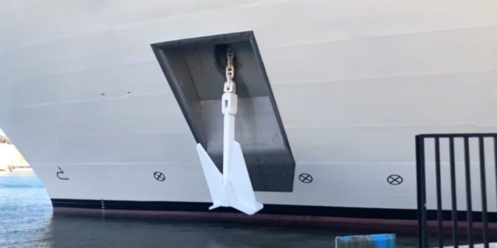 Heaviness of Anchors on Cruise Ships