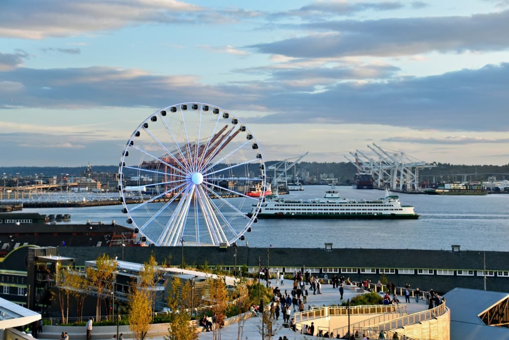 Closed Loop Cruise (2026 Guide): Definition, Passport Rules & Eligibility